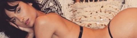 Obraz w nagłówku OnlyFans naturallivingyoga