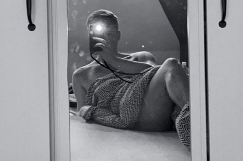 오직 팬들만 볼 수 있는 onlydxstxn의 헤더 사진