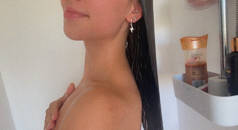 Картинка шапки OnlyFans phebes03