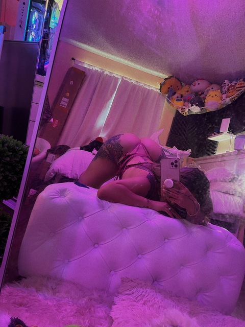 OnlyFans header picture qnsan