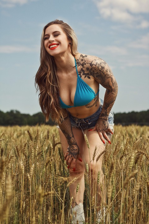 OnlyFans हेडर चित्र rebekkablue