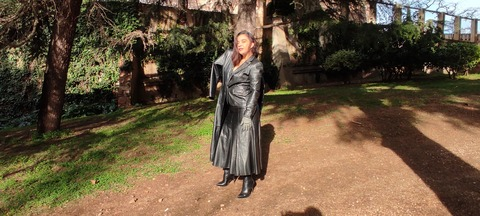 Image d'en-tête OnlyFans reinaleather