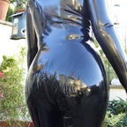 OnlyFans profile picture rubbercara