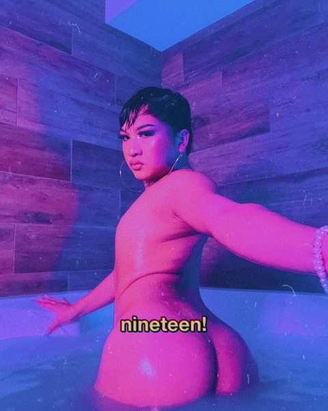 OnlyFansのヘッダー画像 sainttjoee