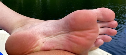 오직 팬들만 볼 수 있는 savvy_trapp의 헤더 사진