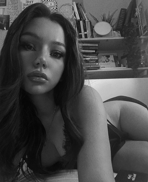 Снимка на заглавието на OnlyFans scorpiosllut13