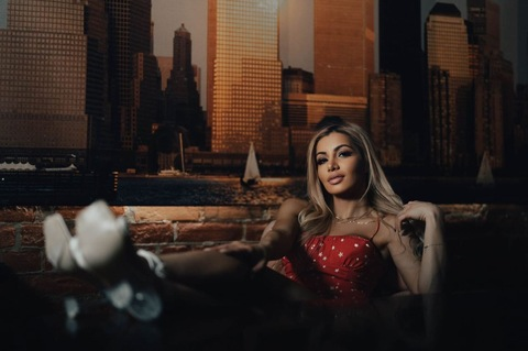 OnlyFans header picture seductiveeve