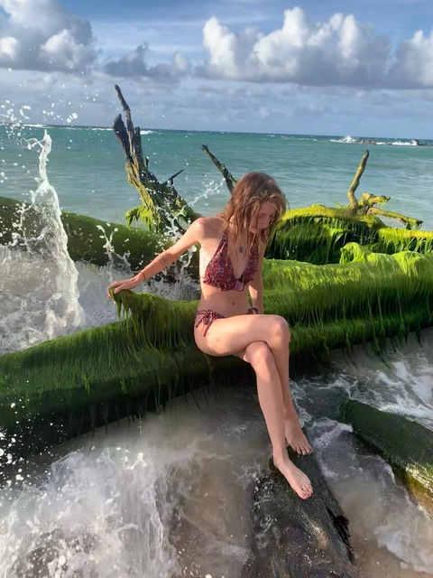 OnlyFans header picture selflovemary