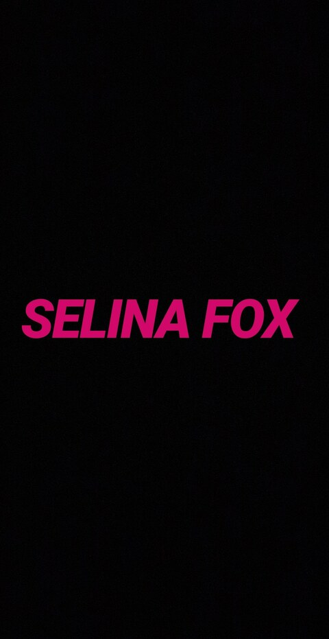 Gambar header OnlyFans selinafox_official
