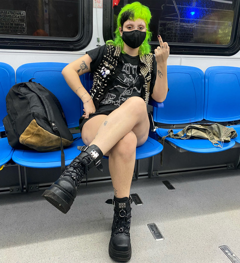 Immagine dell'intestazione OnlyFans sentient.trash