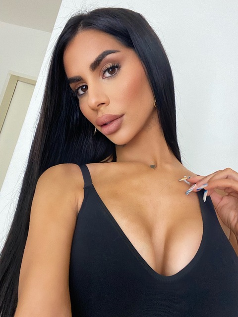 Gambar header OnlyFans shhhmadisson