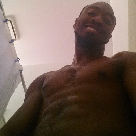 OnlyFansのヘッダー画像 smokeyy14