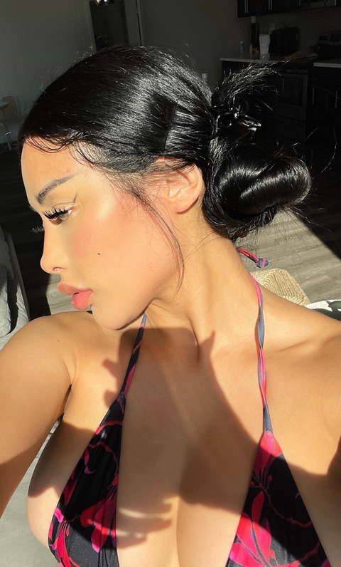 Картинка шапки OnlyFans spellingbea