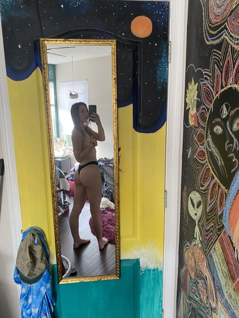 Снимка на заглавието на OnlyFans stargirl.gnat