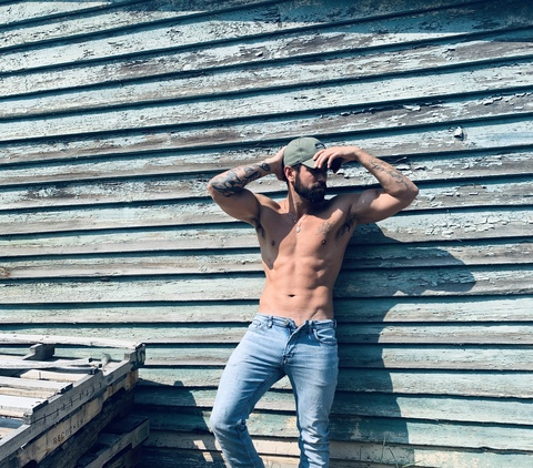 Obraz w nagłówku OnlyFans str3lly