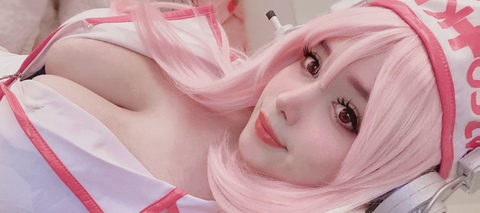 오직 팬들만 볼 수 있는 surinrini의 헤더 사진