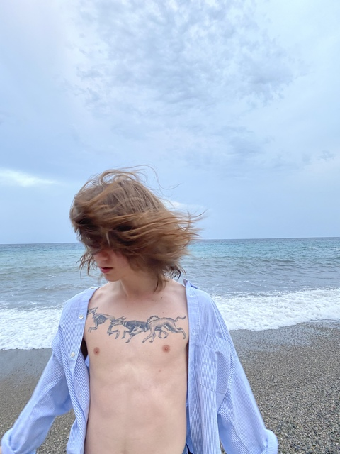 OnlyFansのヘッダー画像 sweetmossy