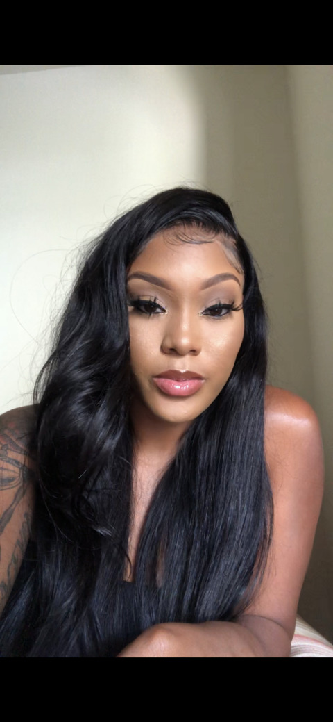 OnlyFans header picture takaralee