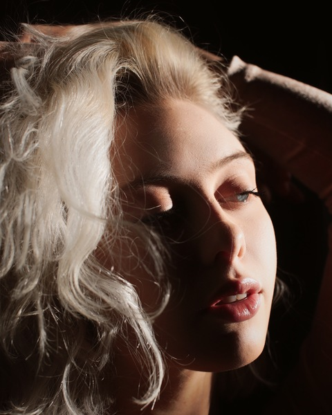 OnlyFans Header Bild theangelonline