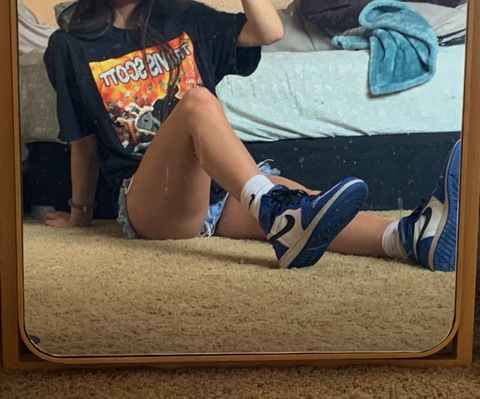 OnlyFansのヘッダー画像 theblunt