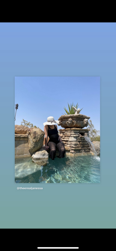 Снимка на заглавието на OnlyFans theeonlyjanessa