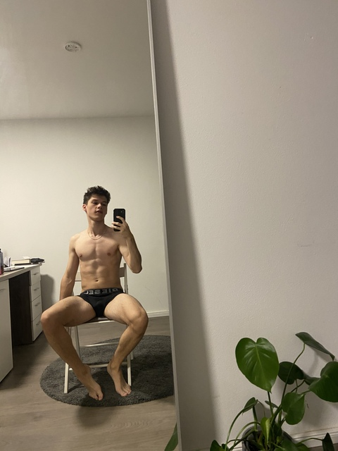 OnlyFans header picture timtwinkxx
