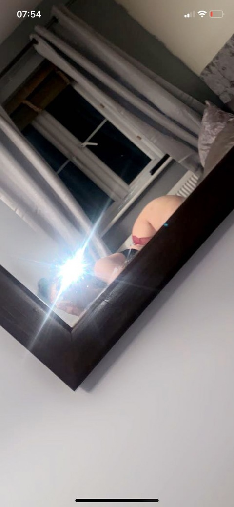 오직 팬들만 볼 수 있는 torileigh18xo의 헤더 사진