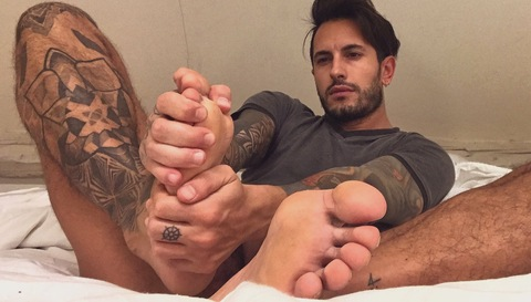 OnlyFansのヘッダー画像 tribal_ink