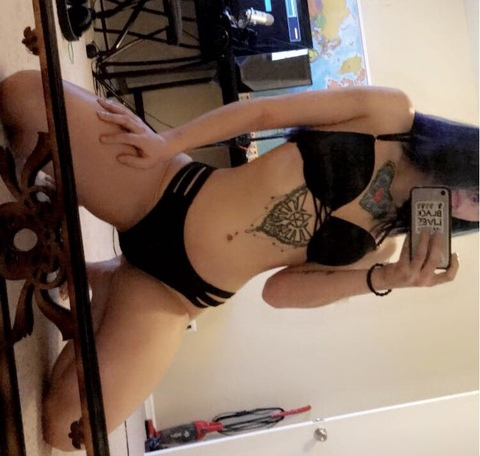 Immagine dell'intestazione OnlyFans triforce_tomnook