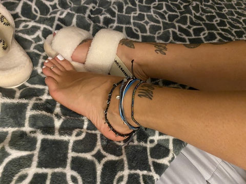 Immagine dell'intestazione OnlyFans two_sweet_feet