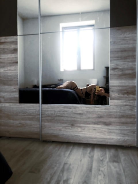 OnlyFans हेडर चित्र victoire.wbd