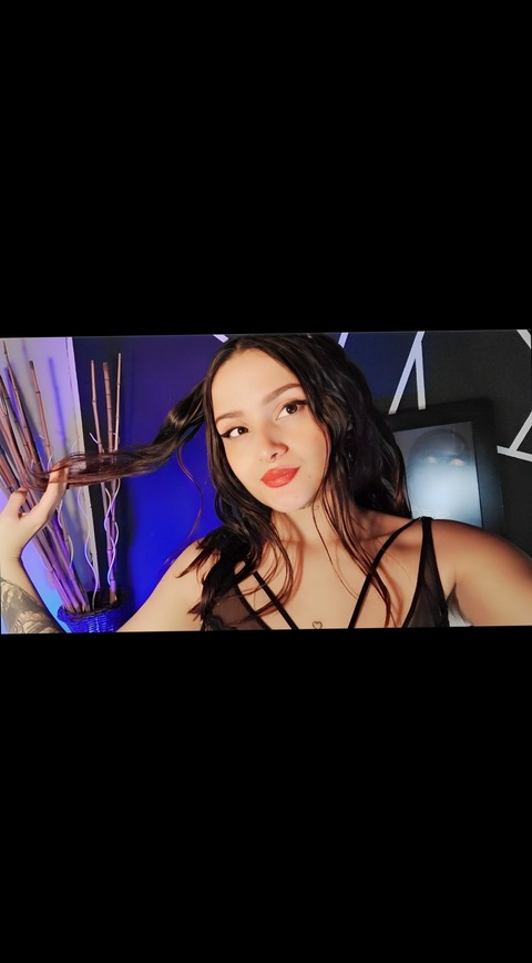 OnlyFans हेडर चित्र viviana