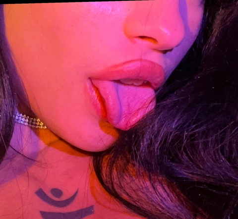 Gambar header OnlyFans voulaire