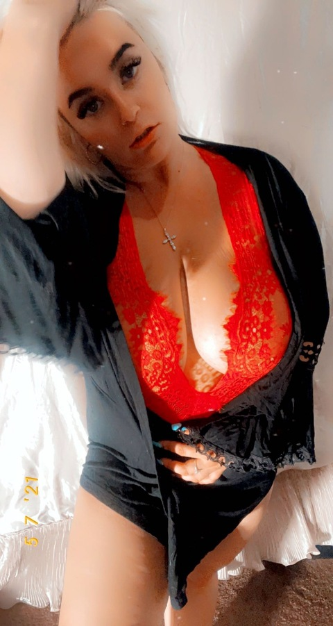 OnlyFans Header Bild winter_pugh