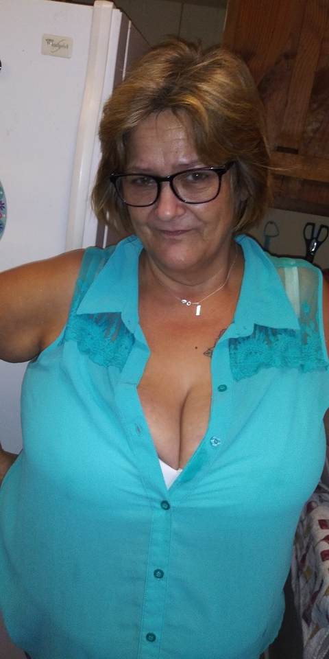 Obraz w nagłówku OnlyFans wrapitaround