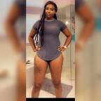 OnlyFansのプロフィール画像 yielando