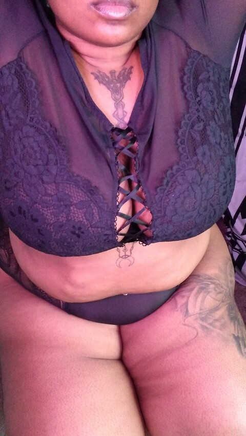 OnlyFansのヘッダー画像 yoshiempress