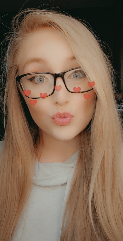 Снимка на заглавието на OnlyFans yourlovelylady