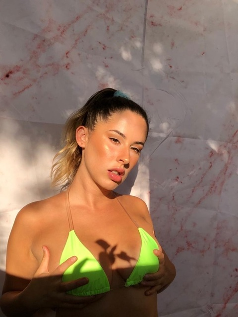 صورة رأس OnlyFans yourmomzchesthair