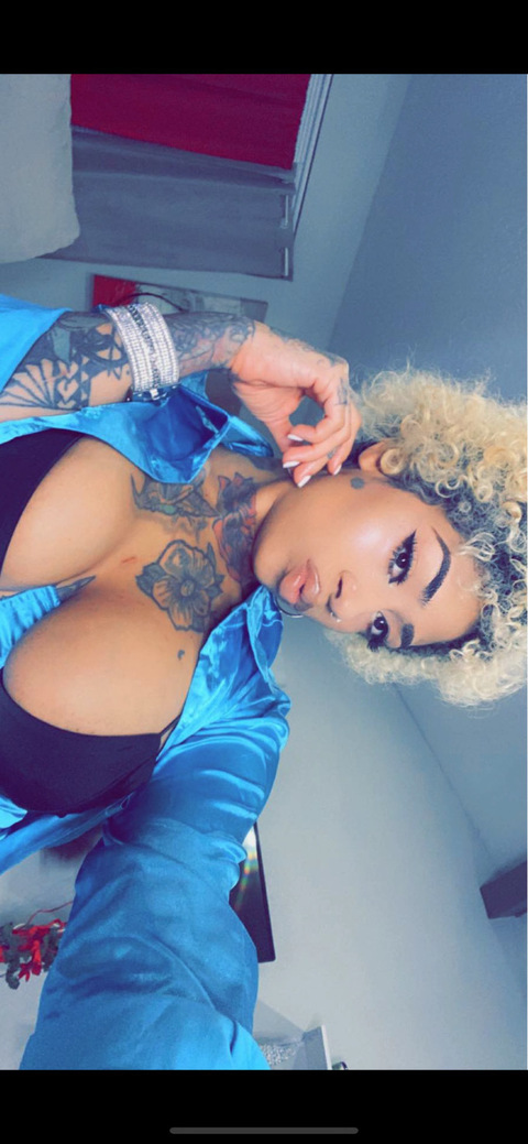 Foto de cabeçalho do OnlyFans zakeaquafina